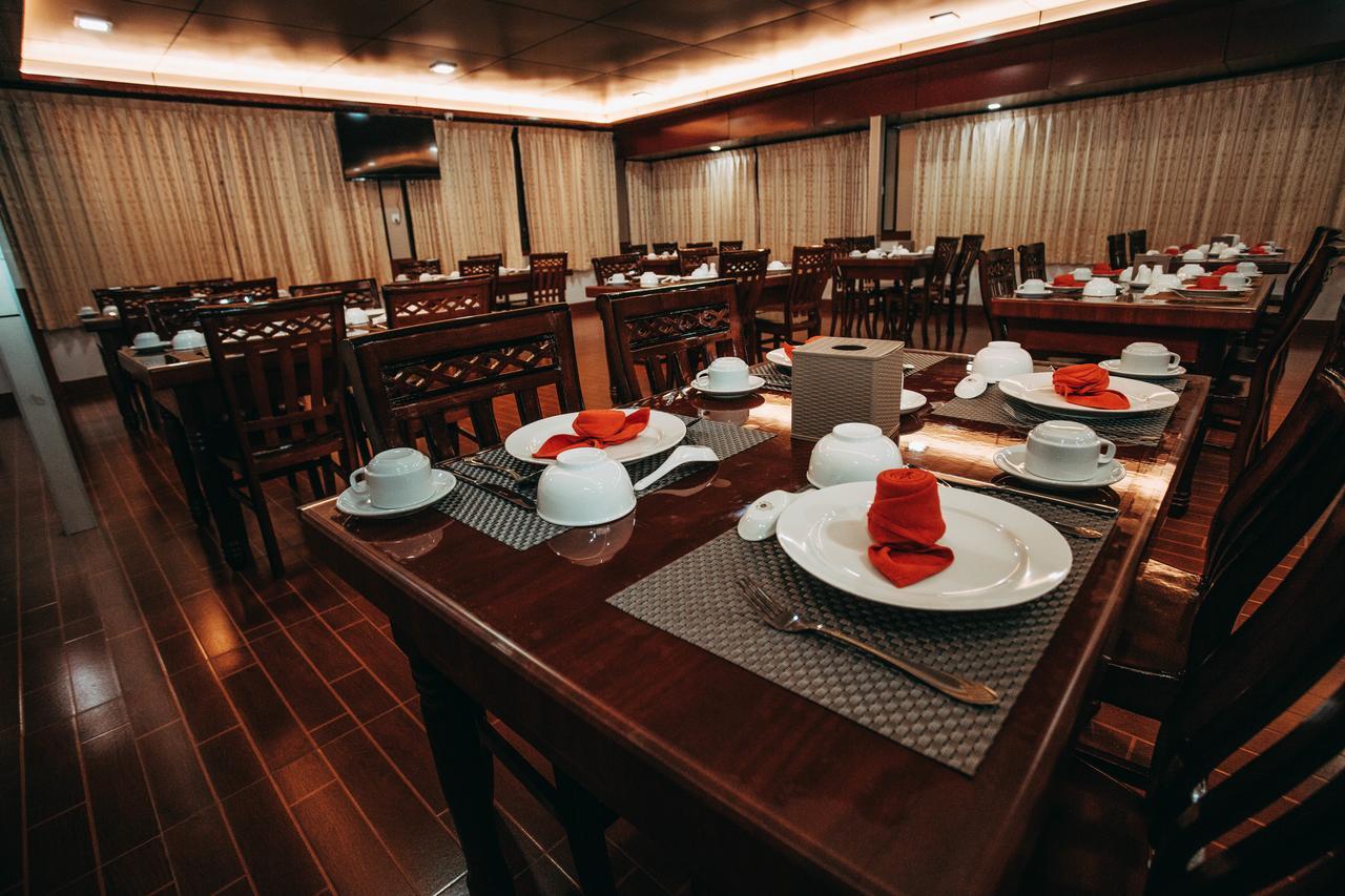 Amber Palace Hotel Myitkyina Exterior photo