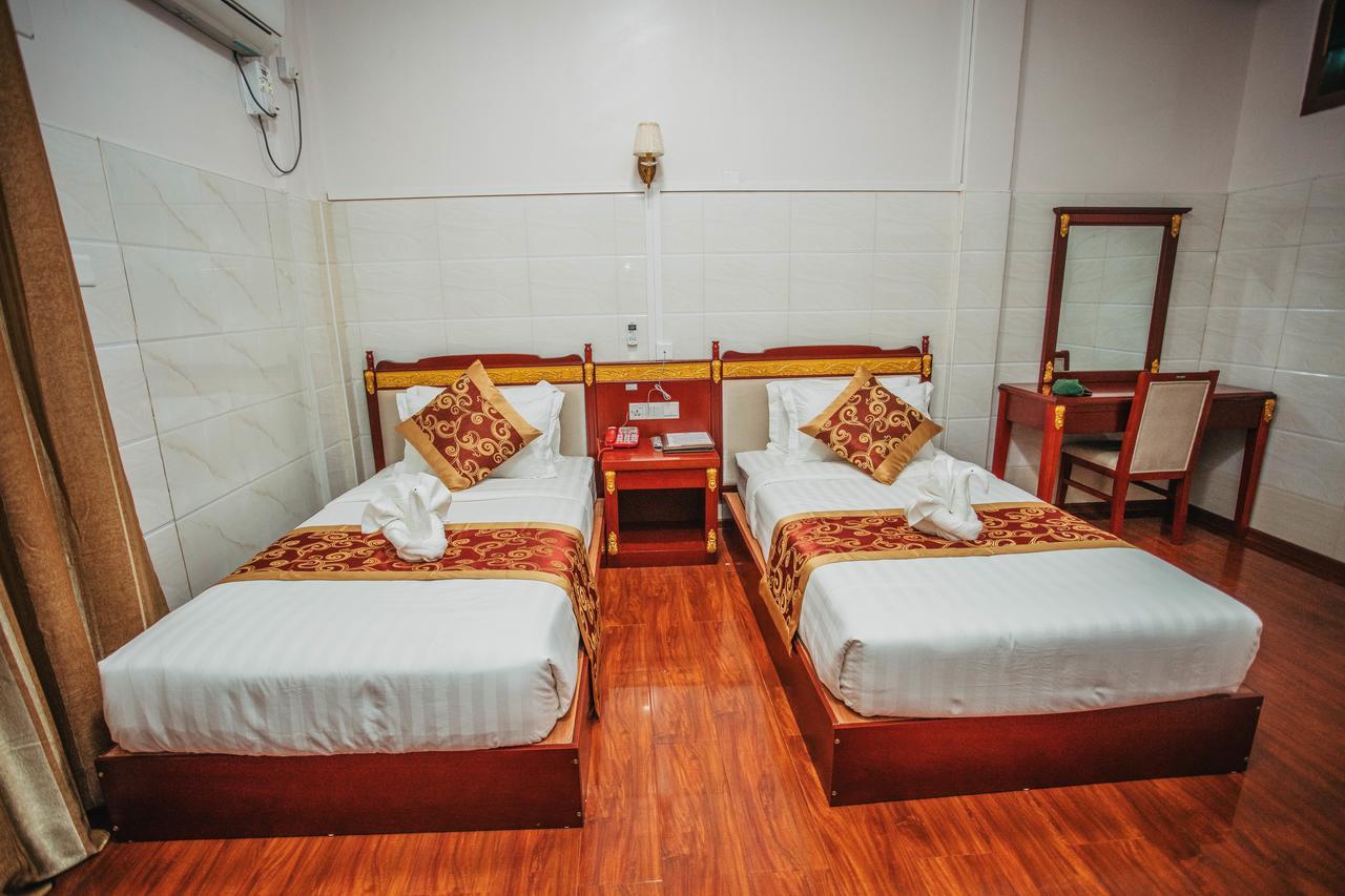 Amber Palace Hotel Myitkyina Exterior photo