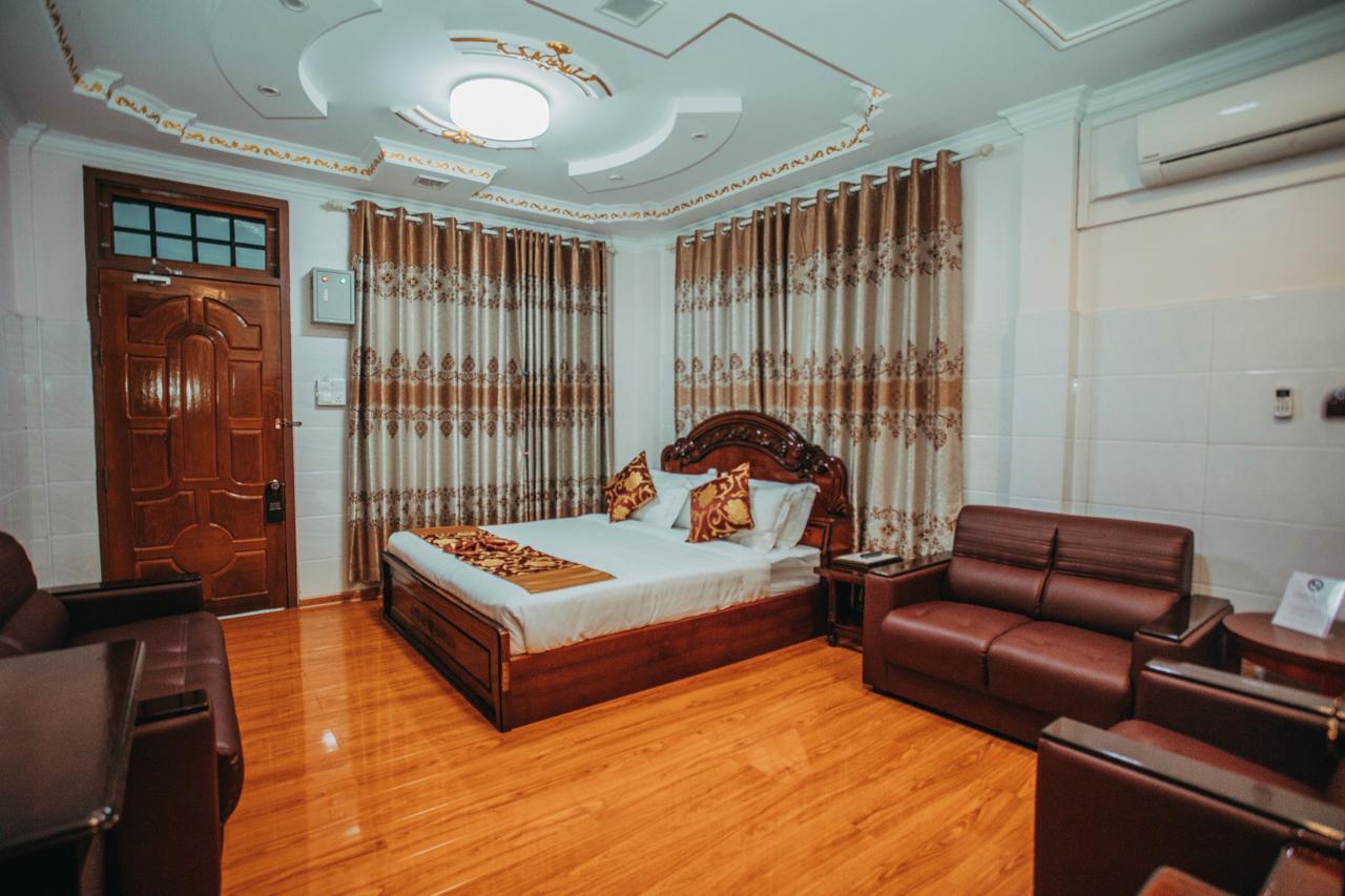 Amber Palace Hotel Myitkyina Exterior photo